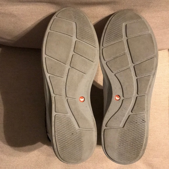 Clark’s Beautiful Ladies Winter 🥶 Boots - Picture 9 of 10